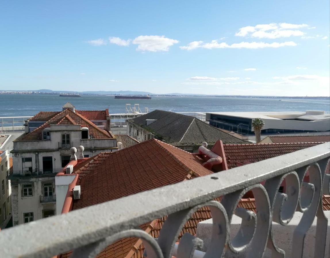 Little River View Triplex In Alfama 리스본 외부 사진