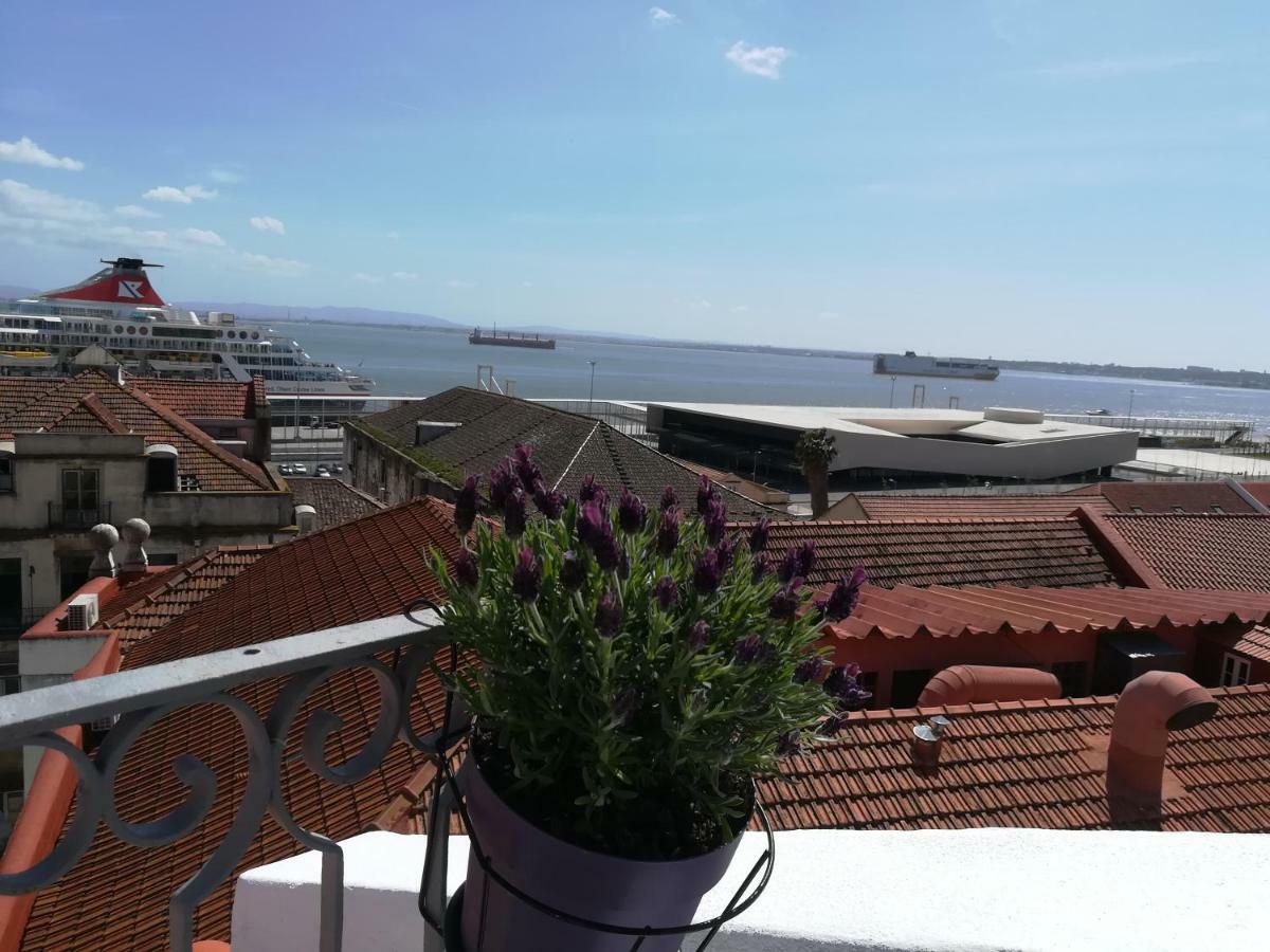 Little River View Triplex In Alfama 리스본 외부 사진
